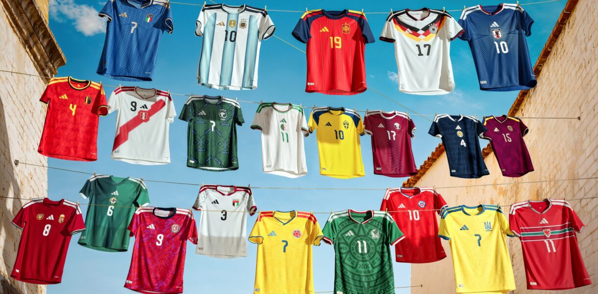 Camisetas con presencia de los colores clave del Mundial 2029